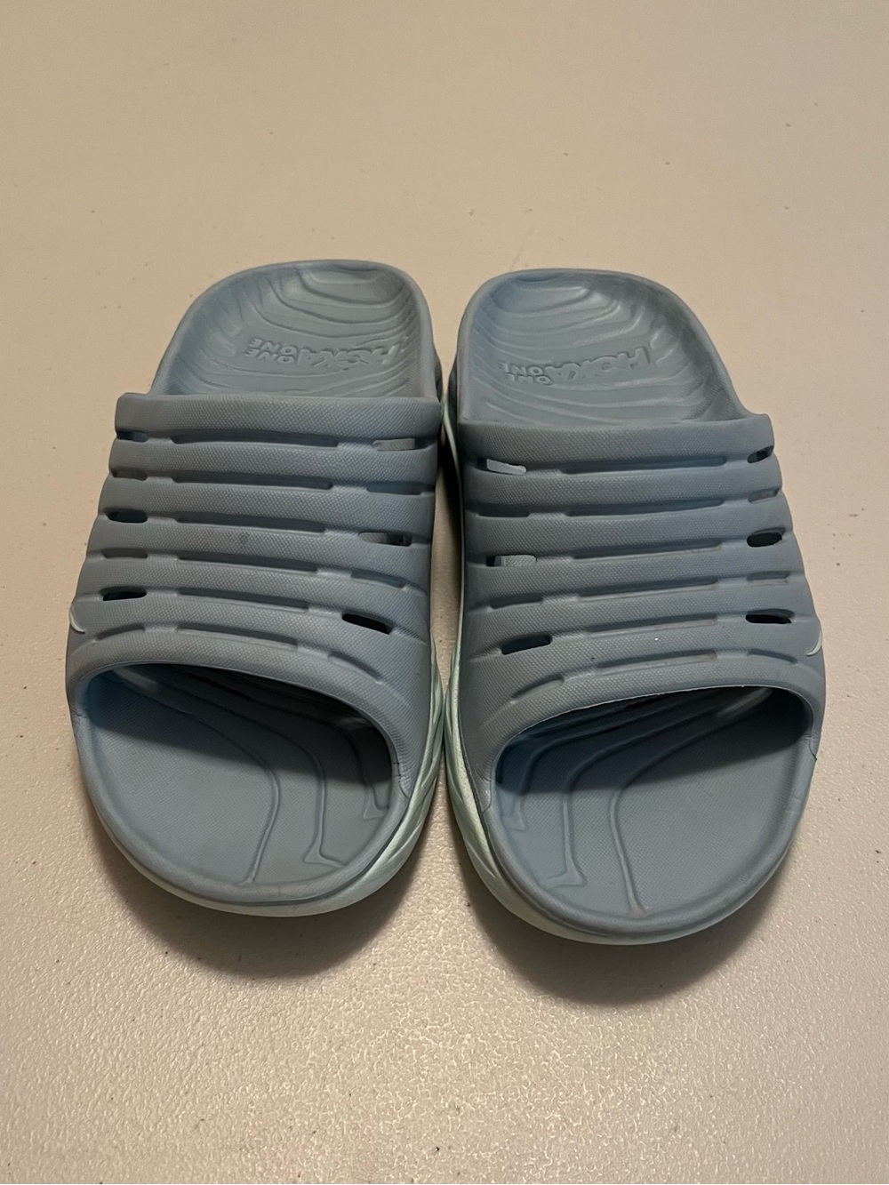 Hoka One on One Recovery Slide